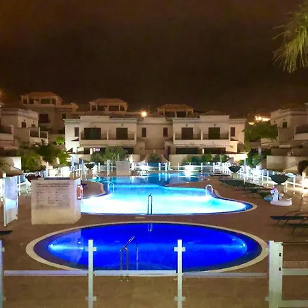 فيلة Del Duque With Private Pool أذيخي